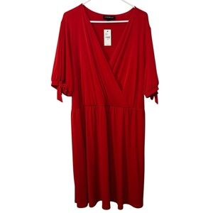 NWT Lane Bryant Red flirty V-Neck Short Sleeves dress women’s 22/24 with pockets